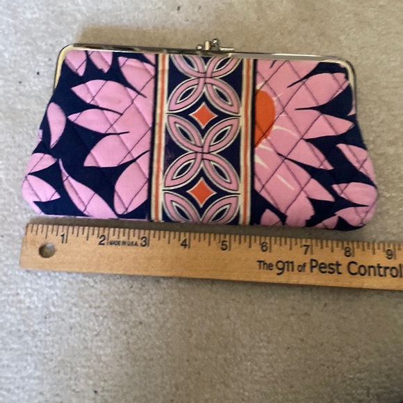 NWOT Vera Bradley Oversized Wallet/Clutch bag - Picture 4 of 5